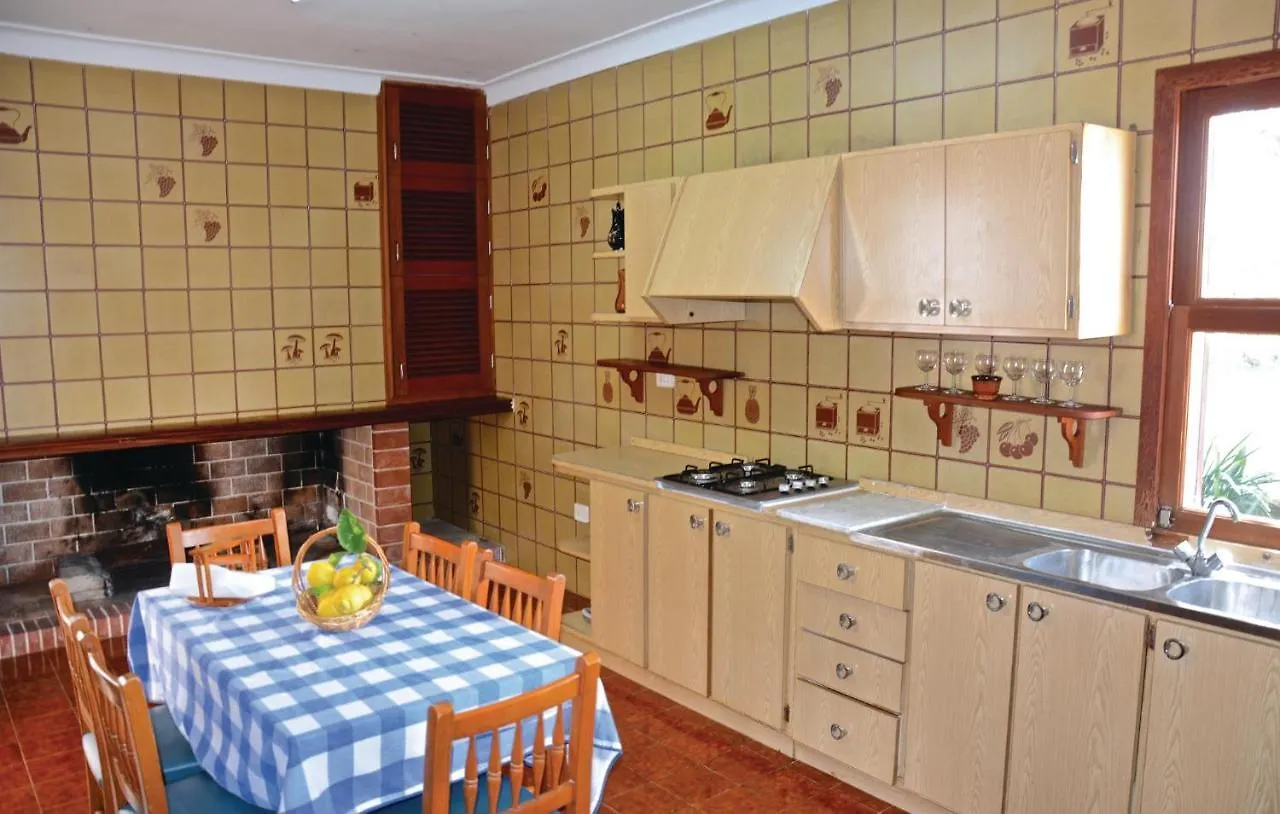 Cozy Home In Porto Cristo With Kitchen